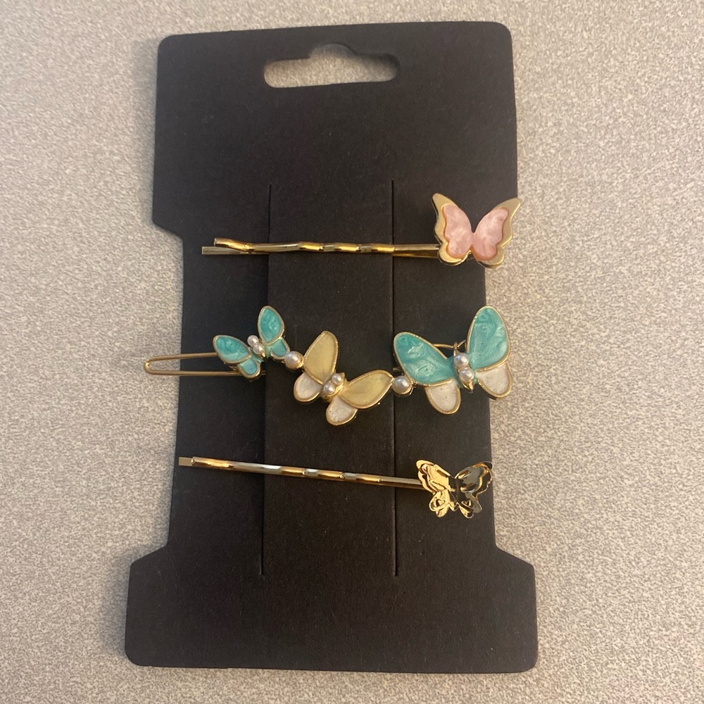 🔴 Butterfly Hair Clip Set